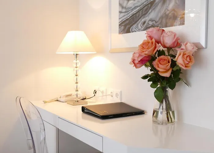 アン デア オーパ 4*