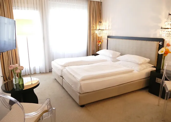 ホテル アン デア オーパ