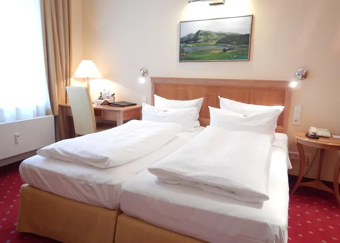 アン デア オーパ ホテル 4*