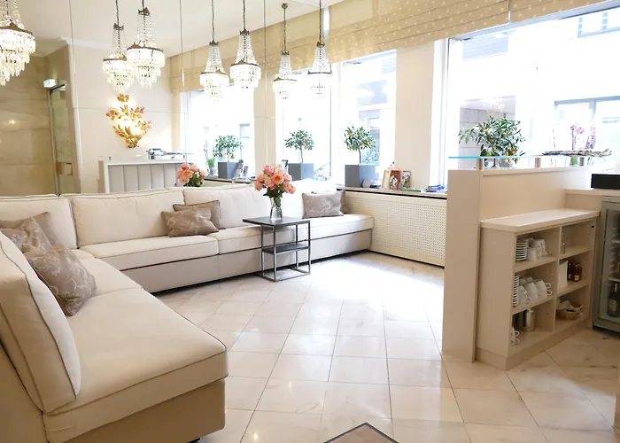 アン デア オーパ ホテル 4*