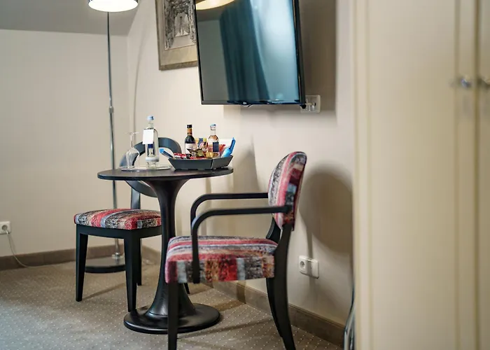 アン デア オーパ 4*