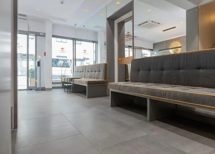 アン デア オーパ 4*