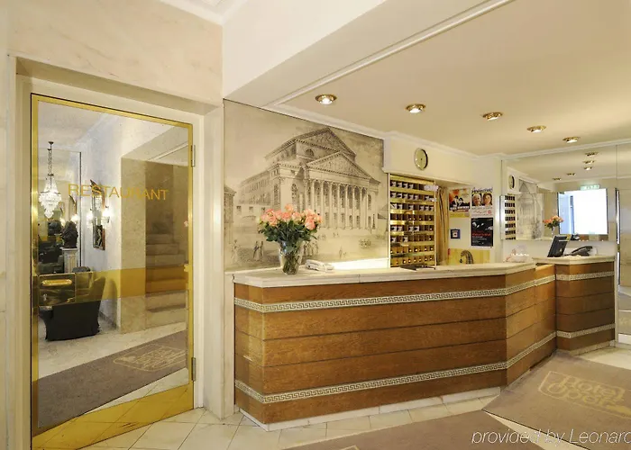 ホテル アン デア オーパ 4*