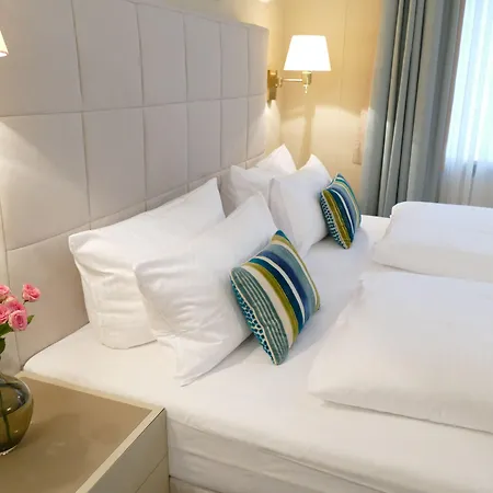 أن دير أوبر فندق 4*