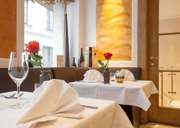 Hotel An Der Oper 4*