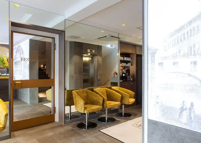 Hotel An Der Oper 4*