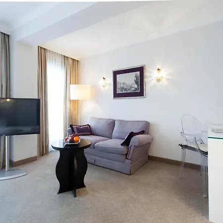 An Der Oper Hotel 4*