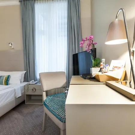 Hotell An Der Oper München