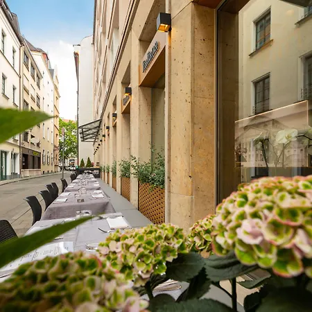 Hotell An Der Oper 4*